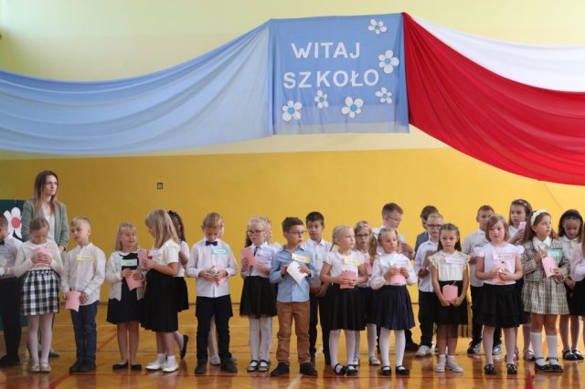 b_1024_768_0_00_images_2023_2024_WYDARZENIA_Rozpoczecie_374187868_766119088649375_8945945459811473198_n